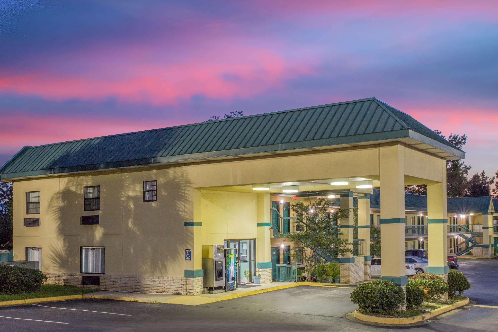 Super 8 By Wyndham Columbia Motel Kültér fotó